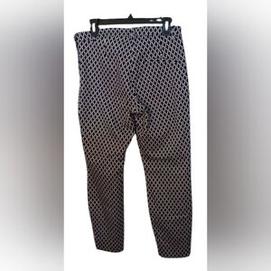 H&M stretch pants, black and white geometrical shape size 8